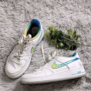 Nike’s “Unlock Your Space” Pack Introduces A New GS Air Force 1 Low size 7Y